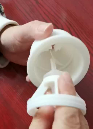 3D打印零件攻丝技巧：如何选对丝锥避免拧爆？